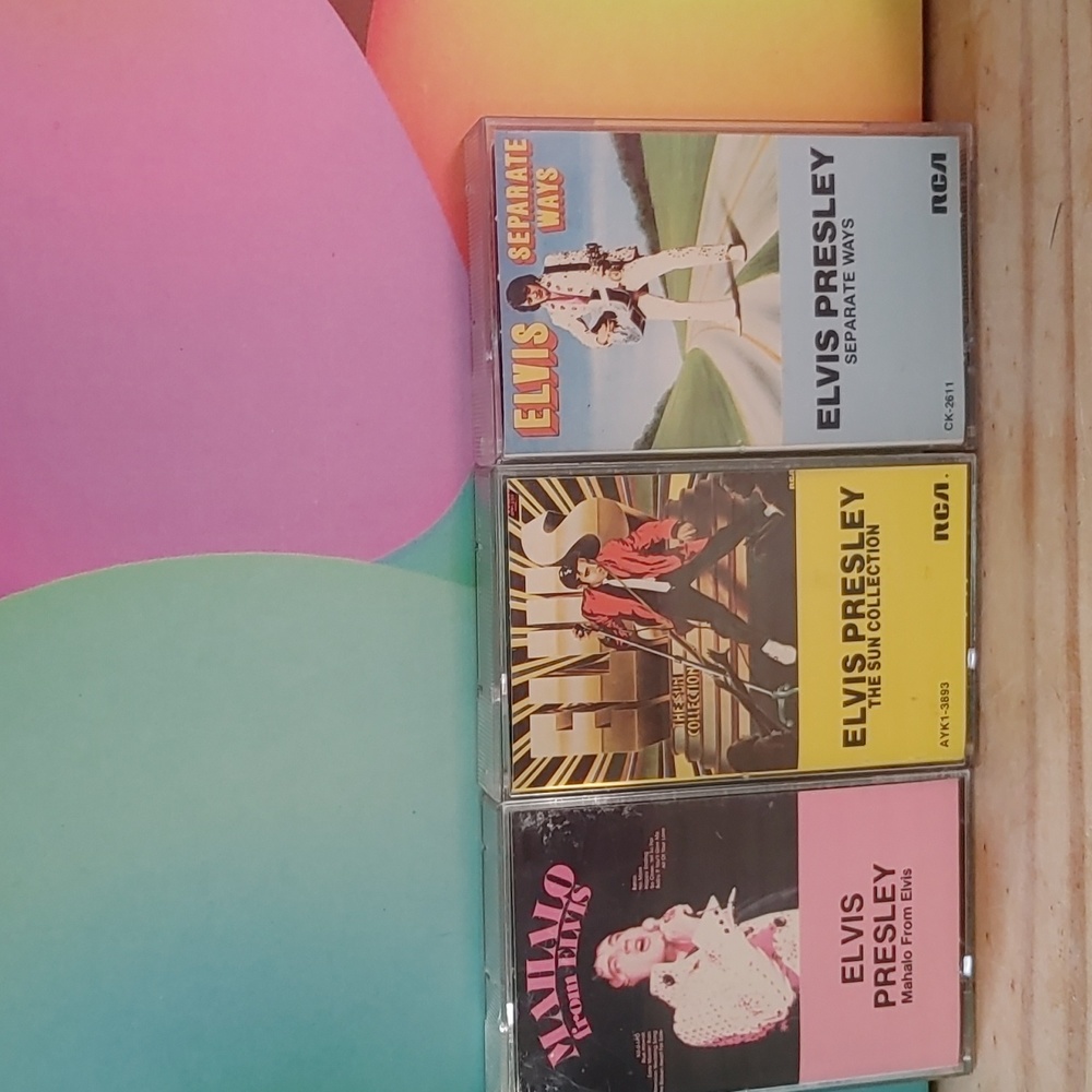 Hard to find Elvis Presley 3 pack cassettes